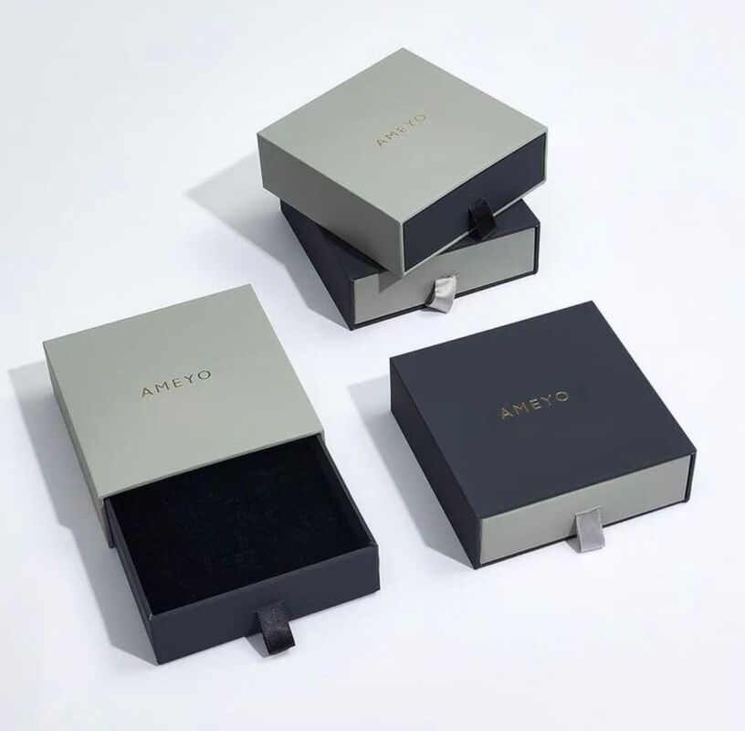LY-800ACT-T Fully Automatic Double-sided Tape Application Machine With Alignment Adjustment     Gift Box Tape Pasting     Paper Box Tape Application Equipment