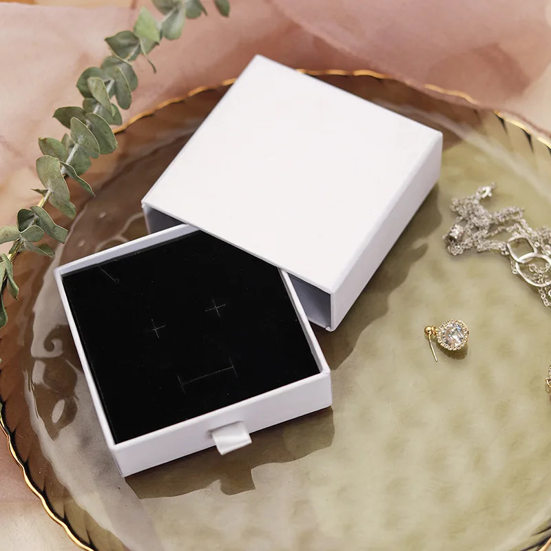 Semi Automatic Ribbon Inserting Machine For Cosmetic Box, Jewelry box